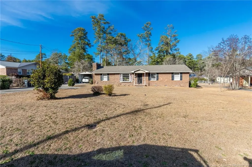 823 E Donaldson Avenue Raeford NC 28376