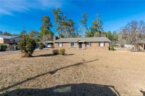 823 E Donaldson Avenue Raeford NC 28376