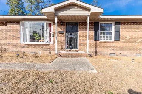 823 E Donaldson Avenue Raeford NC 28376