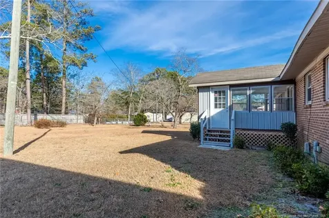 823 E Donaldson Avenue Raeford NC 28376
