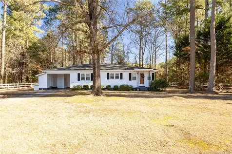 2907 Siversten Road Autryville NC 28318