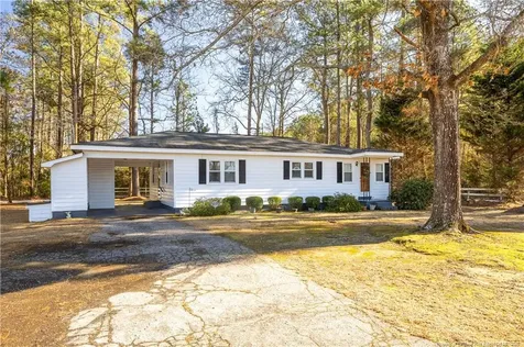 2907 Siversten Road Autryville NC 28318