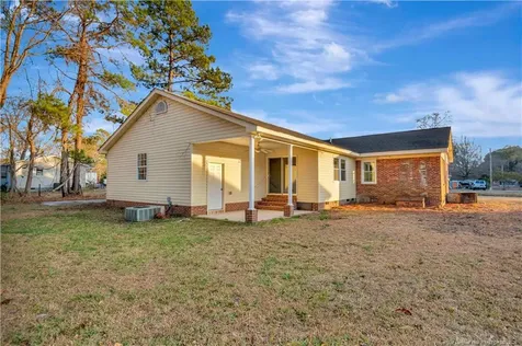 341 Bollinger Avenue Lumberton NC 28360