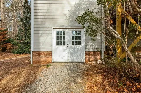 708 Essex Court Sanford NC 27332