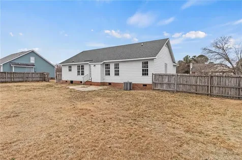 301 Stonewall Street Raeford NC 28376