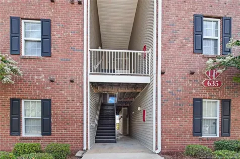 635 Marshtree Lane Fayetteville NC 28314