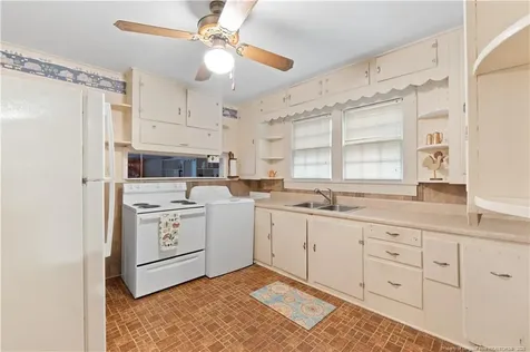 6131 Stewart Road Godwin NC 28344