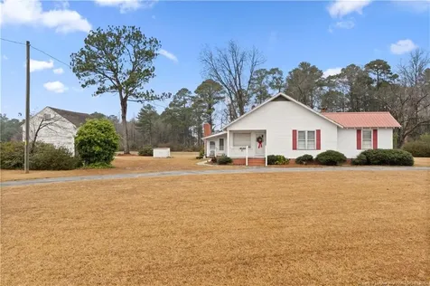 6131 Stewart Road Godwin NC 28344