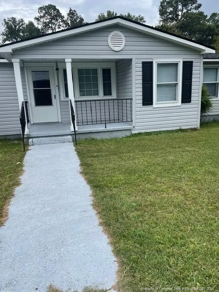 17061 Duncan Avenue Laurel Hill NC 28351