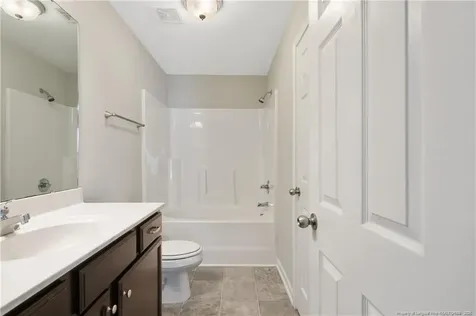2622 Middle Branch Bend Fayetteville NC 28304