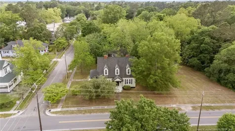 301 W Central Street Maxton NC 28364