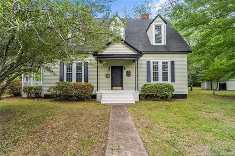 301 W Central Street Maxton NC 28364