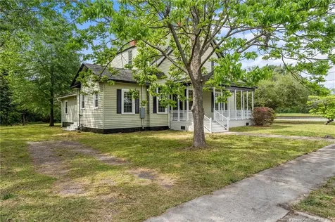 301 W Central Street Maxton NC 28364