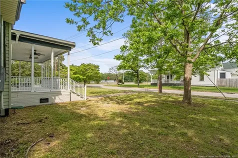 301 W Central Street Maxton NC 28364