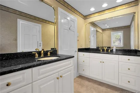 2003 Pinewood Terrace Fayetteville NC 28304