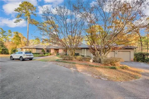 2003 Pinewood Terrace Fayetteville NC 28304
