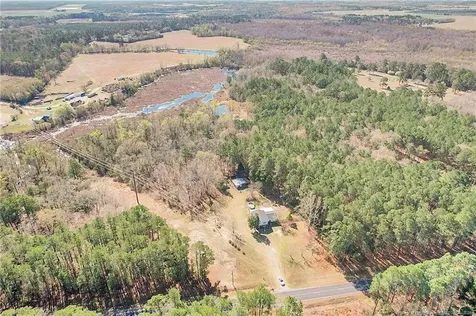 567 Johns Road Maxton NC 28364