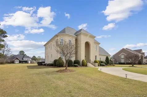 245 Stoneleigh Drive Fayetteville NC 28311