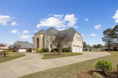 245 Stoneleigh Drive Fayetteville NC 28311
