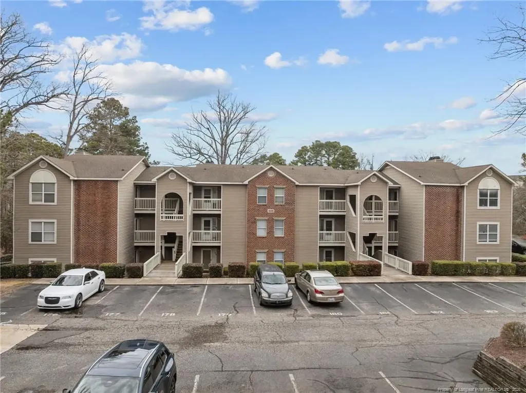 698 Bartons Landing Place Fayetteville NC 28314