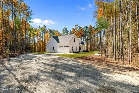 2681 Us 1 Highway Vass NC 28394