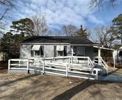 503 E Sixth Avenue Raeford NC 28376