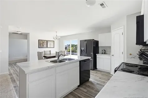 913 Sapphire Stone Lane Hope Mills NC 28348