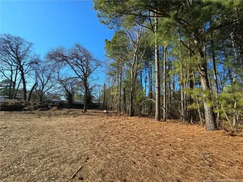 4026 Nursery Road Spring Lake NC 28390
