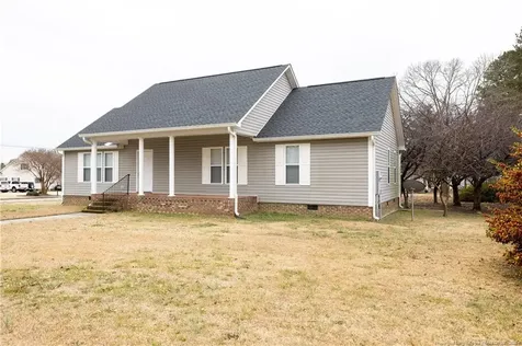 401 W Brocklyn Street Benson NC 27504
