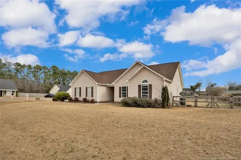 160 Moorea Drive Raeford NC 28376
