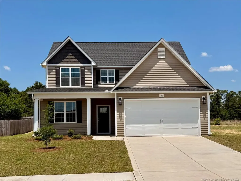 253 Crowville Street Raeford NC 28376