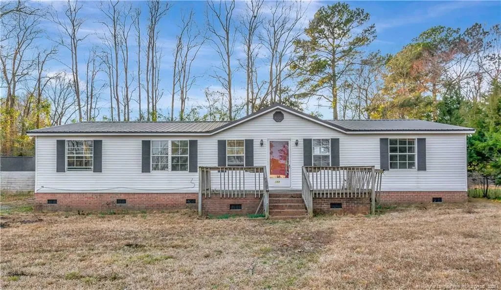211 Lewis Street Bladenboro NC 28320