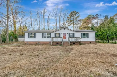 211 Lewis Street Bladenboro NC 28320
