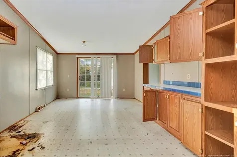 211 Lewis Street Bladenboro NC 28320