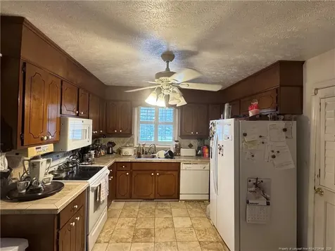 408 Old Farm Road Raeford NC 28376
