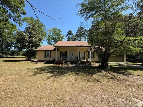 408 Old Farm Road Raeford NC 28376