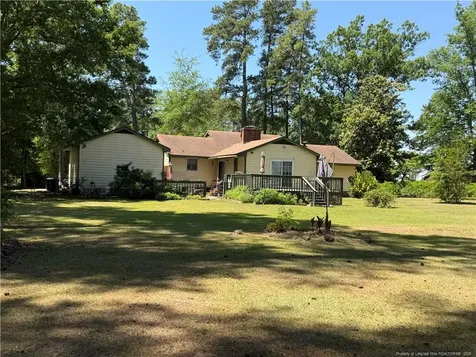 408 Old Farm Road Raeford NC 28376