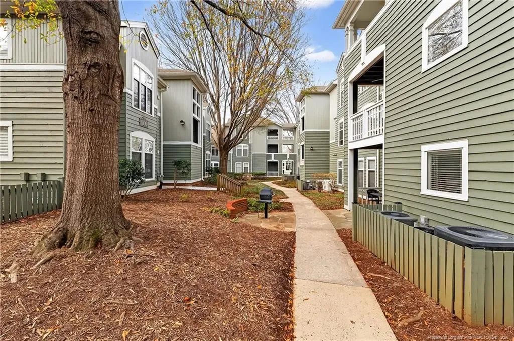 1221 Westview Lane Raleigh NC 27605