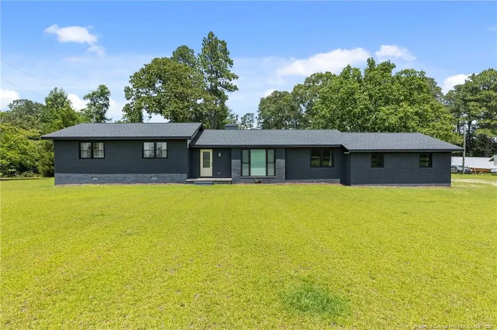 1250 Overhills Road Linden NC 28356