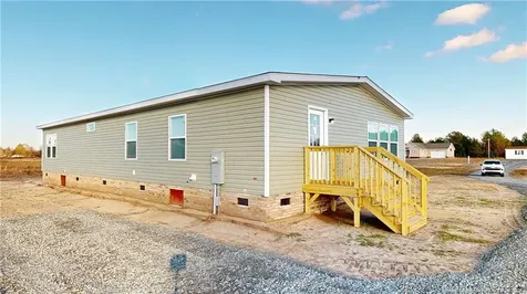 3277 Mcgirt Road Maxton NC 28364