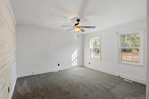 912 Main Street N Raeford NC 28376