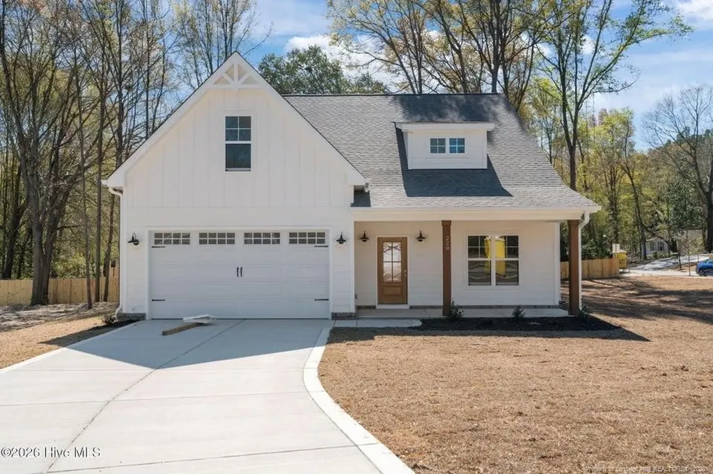 220 Telluride Court Aberdeen NC 28315