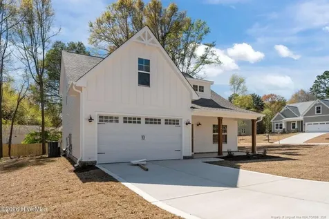 220 Telluride Court Aberdeen NC 28315
