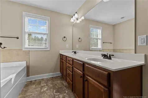 808 Bellingham Way Fayetteville NC 28312