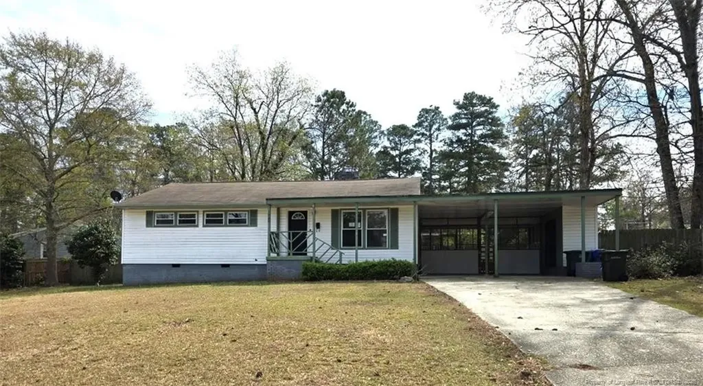 1929 Mcgougan Road Fayetteville NC 28303