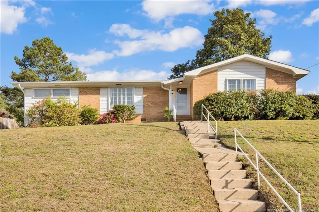 2702 Dartmouth Drive Fayetteville NC 28304