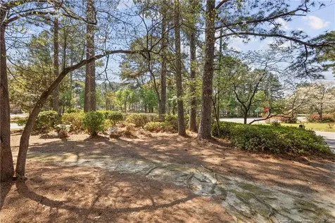 4196 Cliffdale Road Fayetteville NC 28303