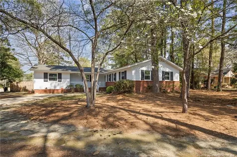 4196 Cliffdale Road Fayetteville NC 28303
