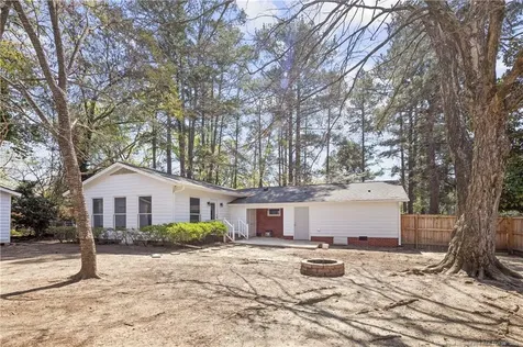 4196 Cliffdale Road Fayetteville NC 28303