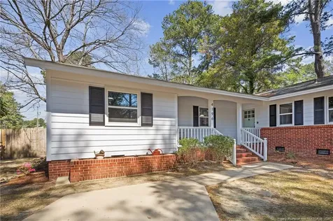 4196 Cliffdale Road Fayetteville NC 28303